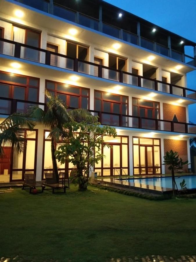 Hi Win Hotel Chilaw Kültér fotó