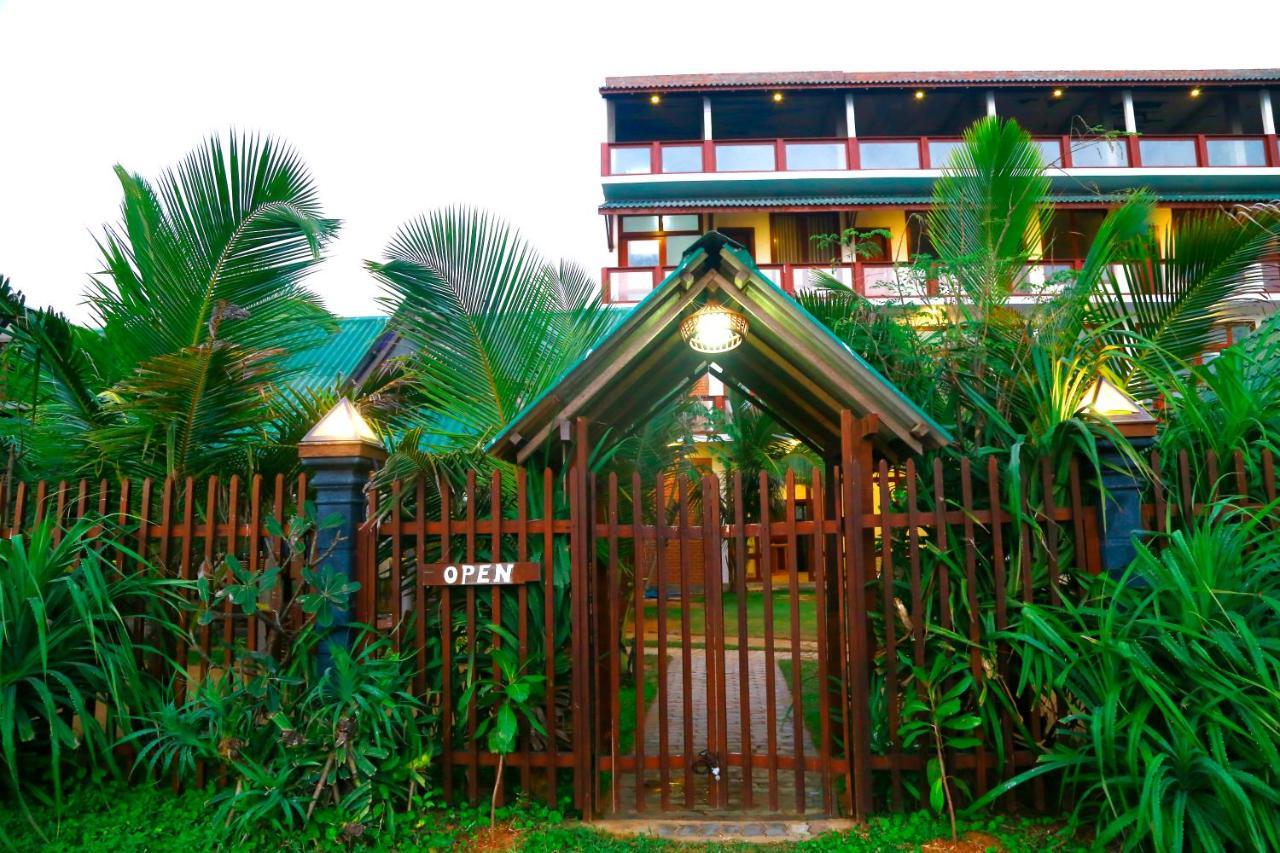 Hi Win Hotel Chilaw Kültér fotó
