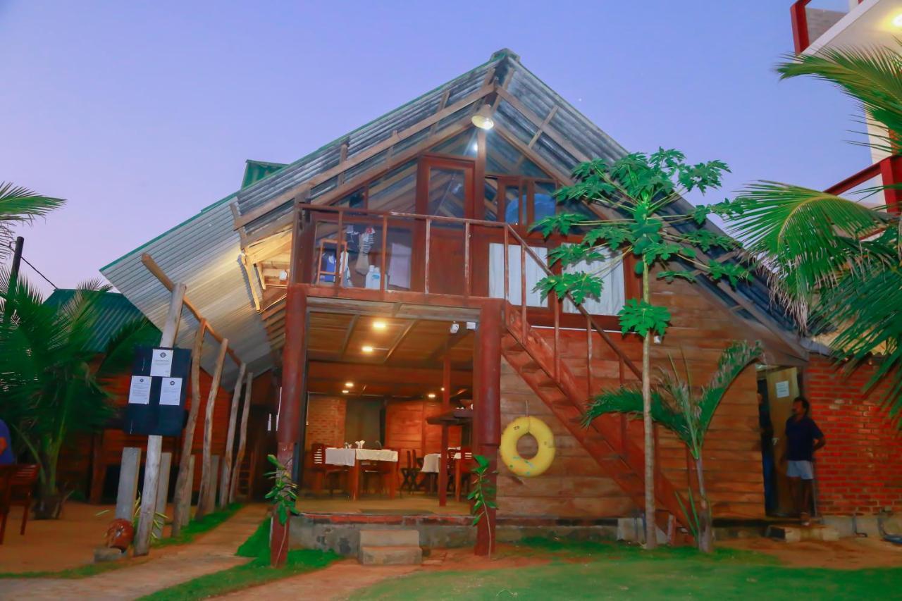 Hi Win Hotel Chilaw Kültér fotó